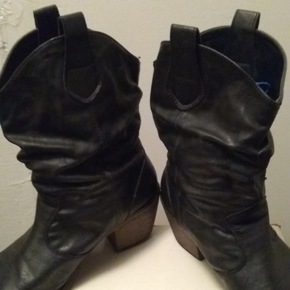 Black dress heeled boots